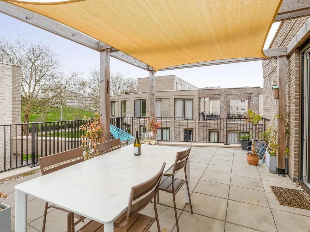 Annie de Reuverhof 8, ROTTERDAM