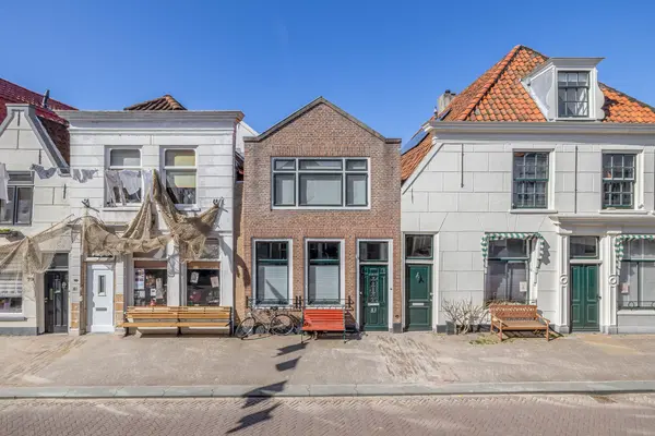 Voorstraat 83