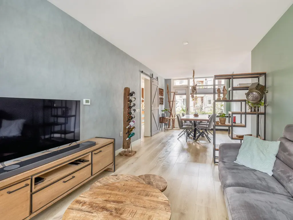 Buys Ballotsingel 84A, SCHIEDAM