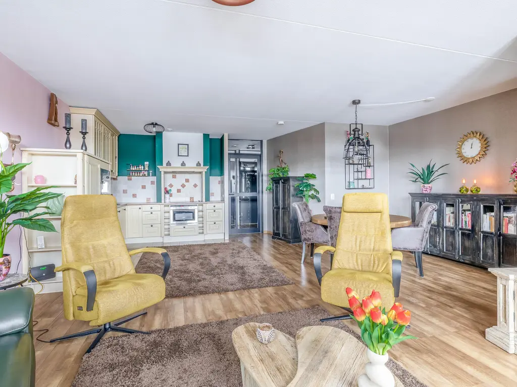 Jan van Scorelstraat 37, SPIJKENISSE