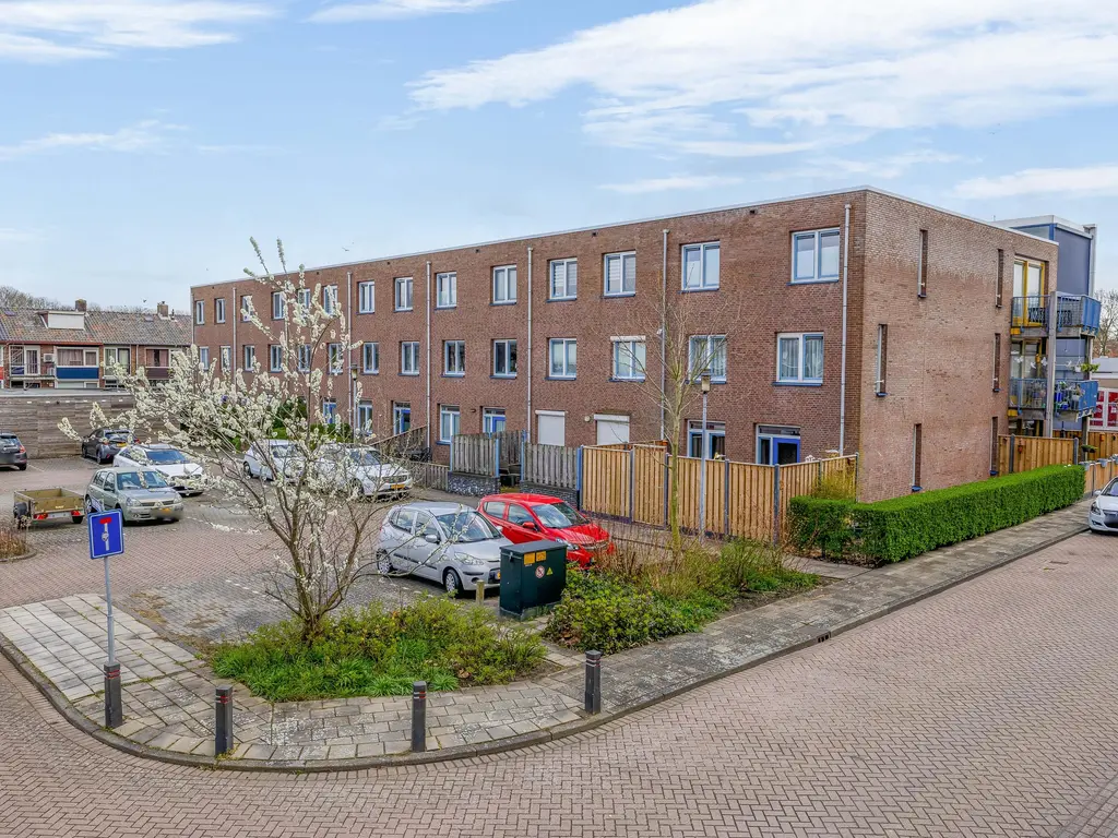 Jan van Scorelstraat 37, SPIJKENISSE