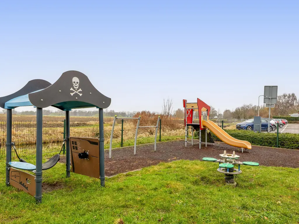 Waalstraat 19, RHOON