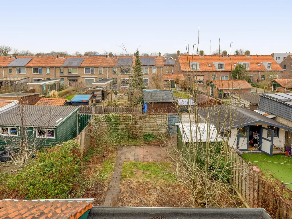 Waalstraat 19, RHOON