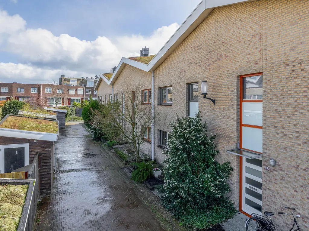 Jonkvrouw van Naaldwijklaan 20, VLAARDINGEN