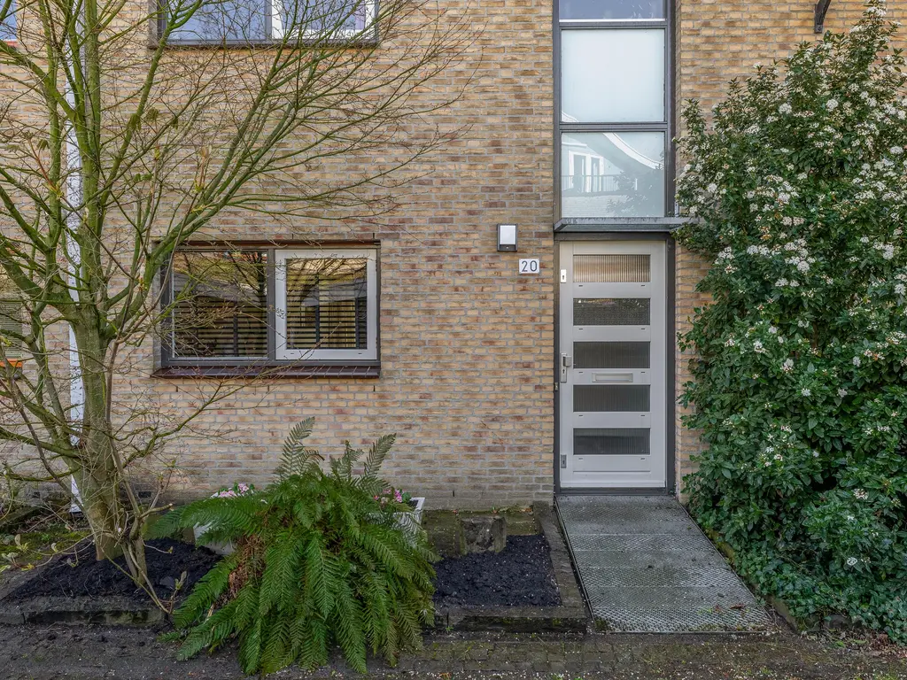 Jonkvrouw van Naaldwijklaan 20, VLAARDINGEN