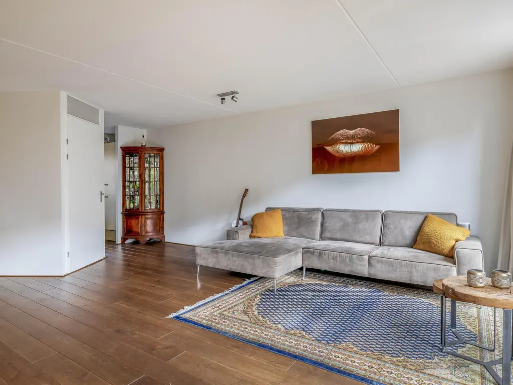 Jonkvrouw van Naaldwijklaan 20, VLAARDINGEN