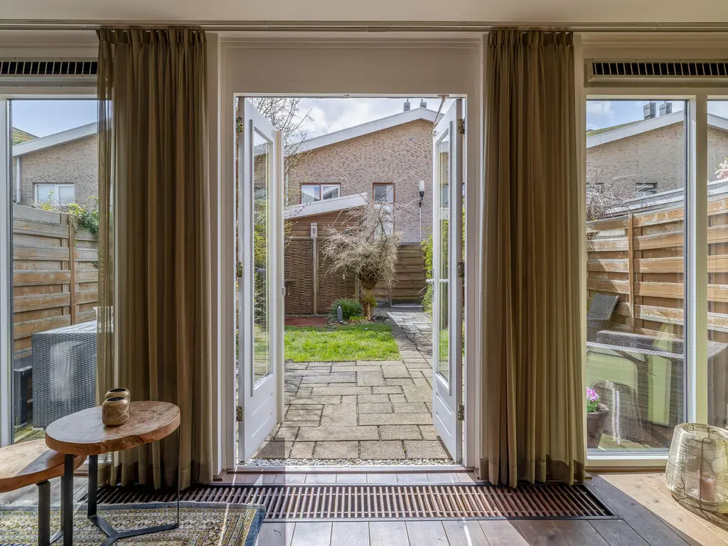 Jonkvrouw van Naaldwijklaan 20, VLAARDINGEN