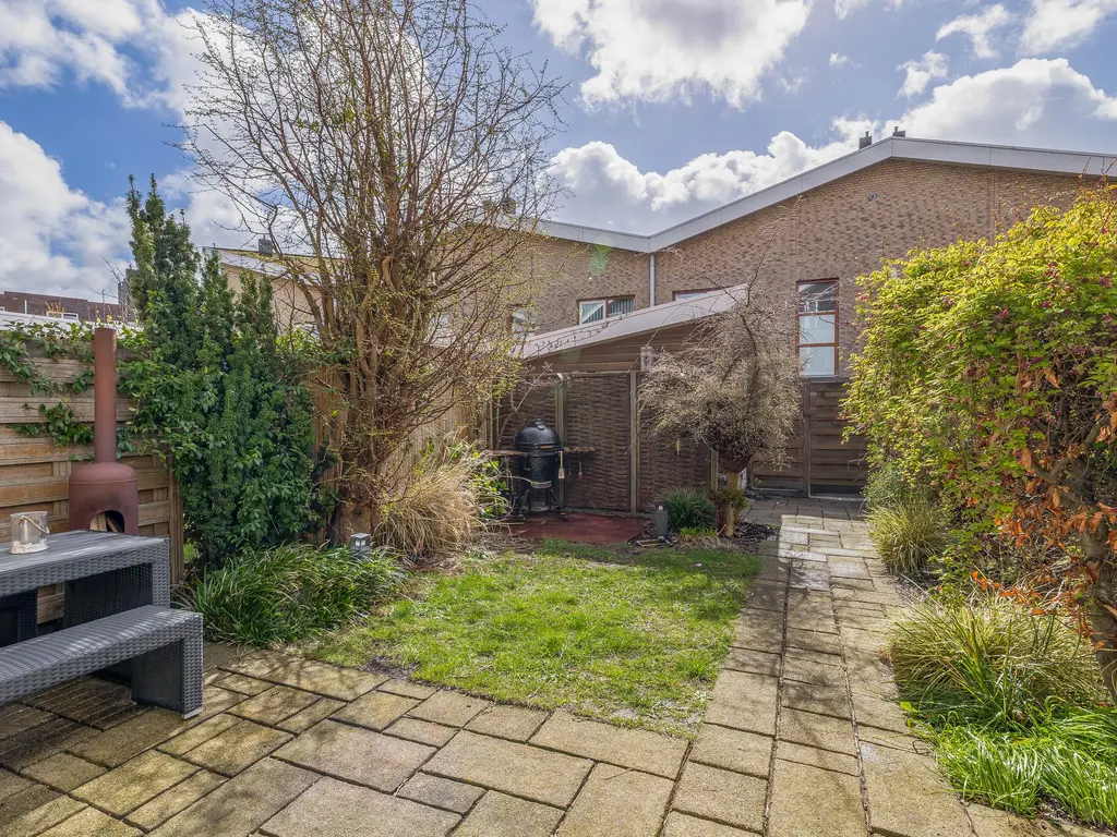 Jonkvrouw van Naaldwijklaan 20, VLAARDINGEN