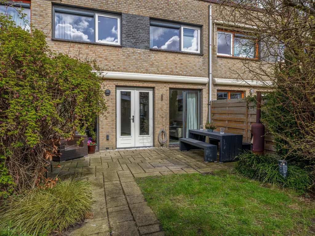 Jonkvrouw van Naaldwijklaan 20, VLAARDINGEN