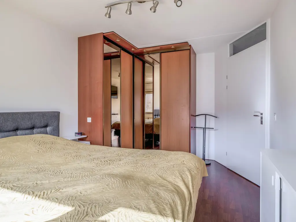 Jonkvrouw van Naaldwijklaan 20, VLAARDINGEN