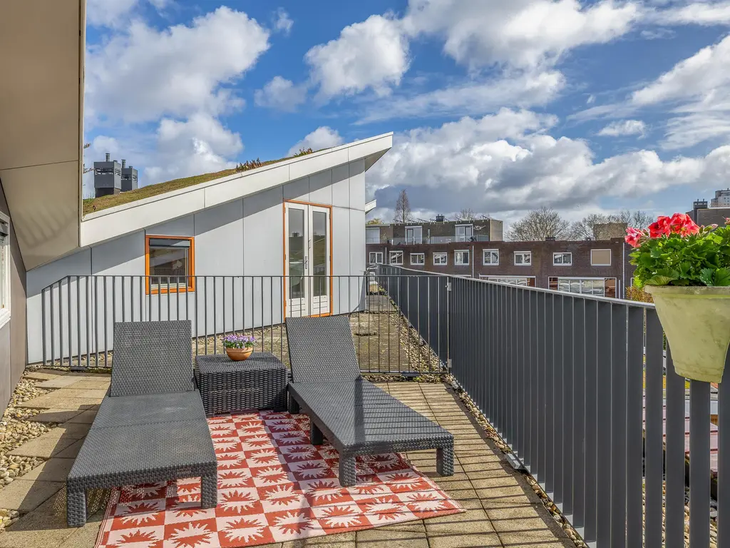 Jonkvrouw van Naaldwijklaan 20, VLAARDINGEN