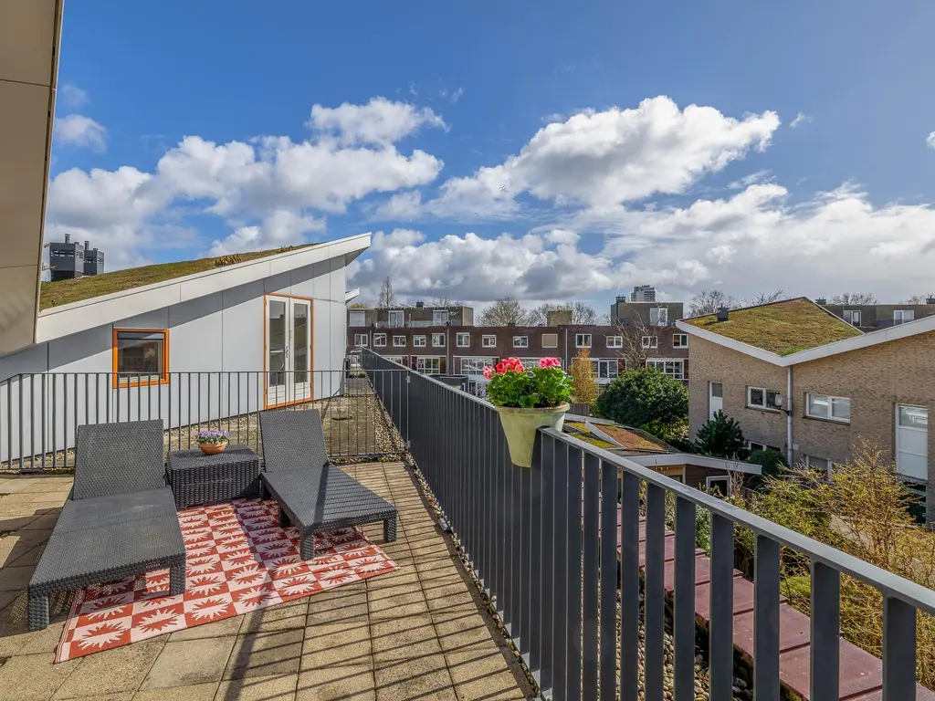 Jonkvrouw van Naaldwijklaan 20, VLAARDINGEN