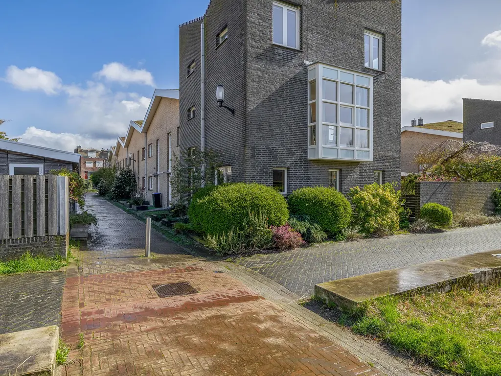 Jonkvrouw van Naaldwijklaan 20, VLAARDINGEN