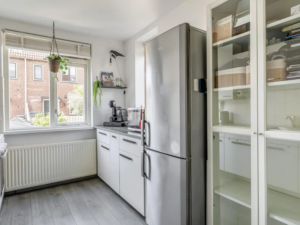 Maagd 10, HELLEVOETSLUIS