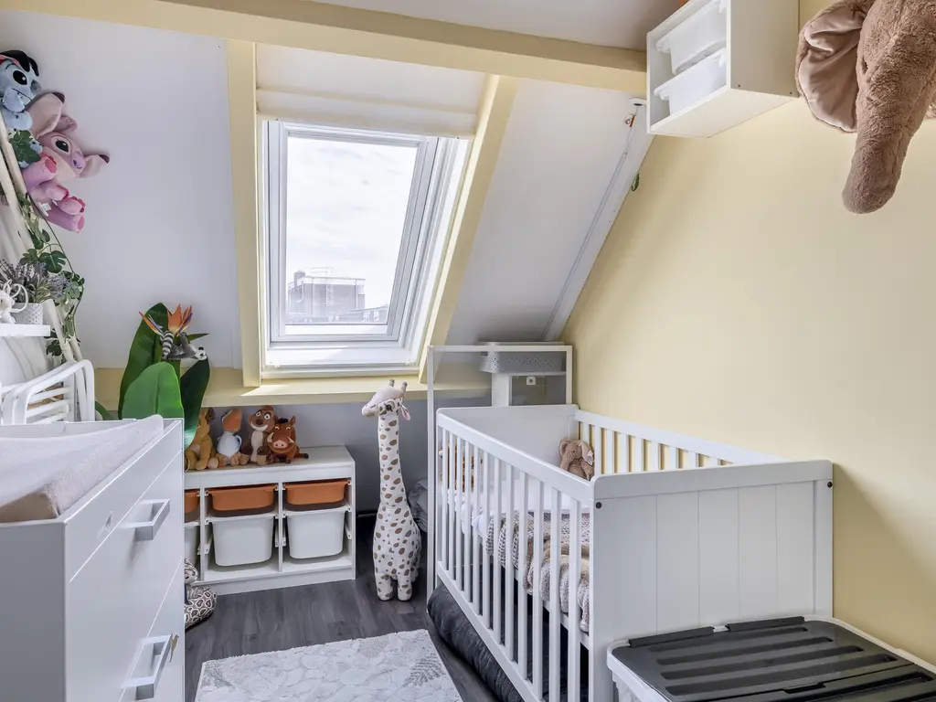 Maagd 10, HELLEVOETSLUIS