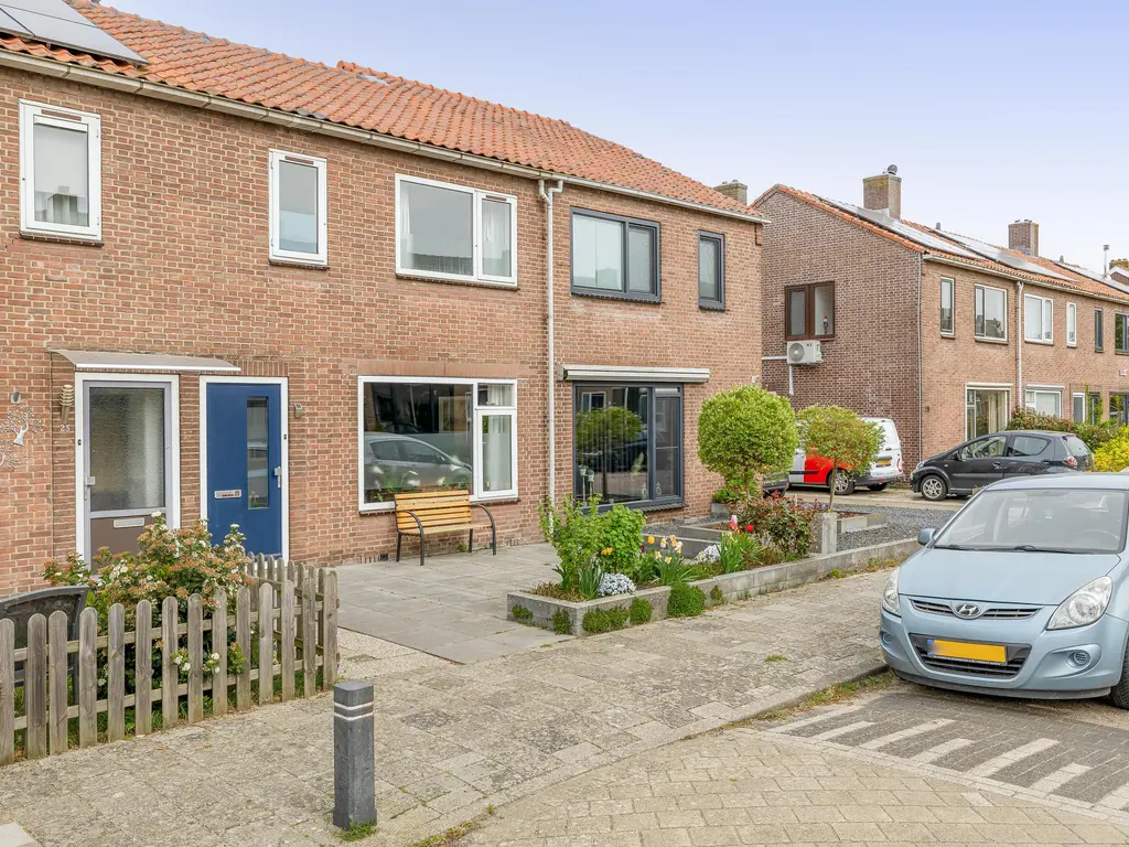 Roosenhoeklaan 25, HELLEVOETSLUIS
