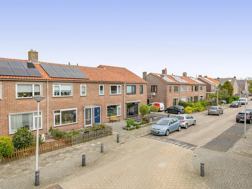 Roosenhoeklaan 25, HELLEVOETSLUIS