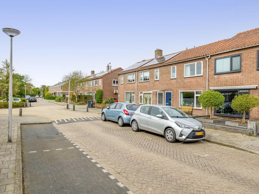 Roosenhoeklaan 25, HELLEVOETSLUIS