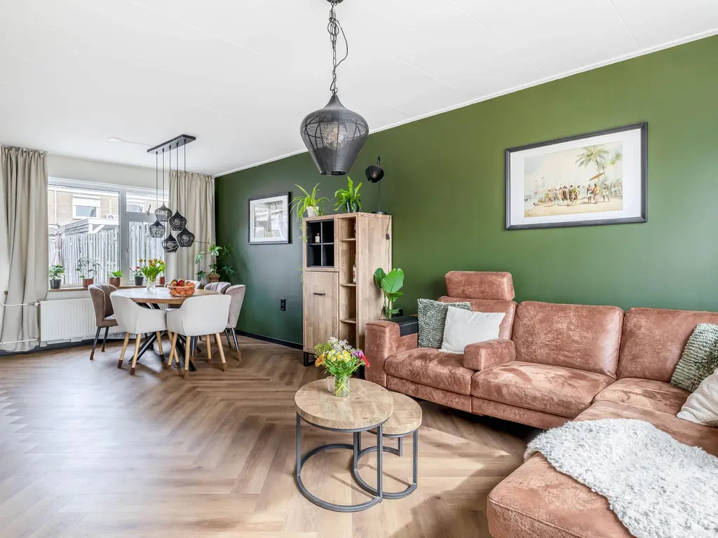 Roosenhoeklaan 25, HELLEVOETSLUIS