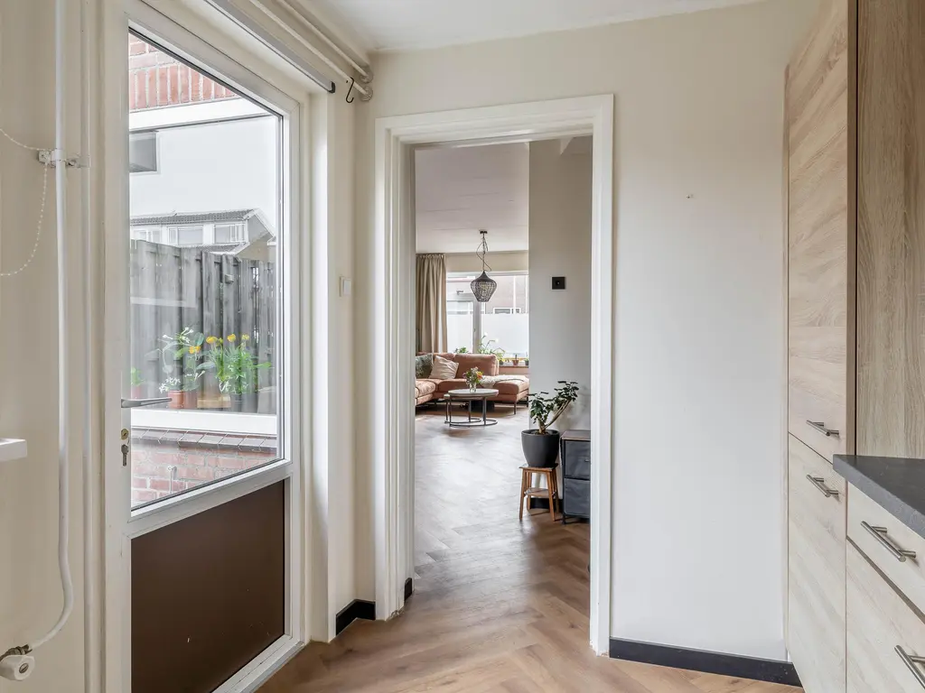 Roosenhoeklaan 25, HELLEVOETSLUIS