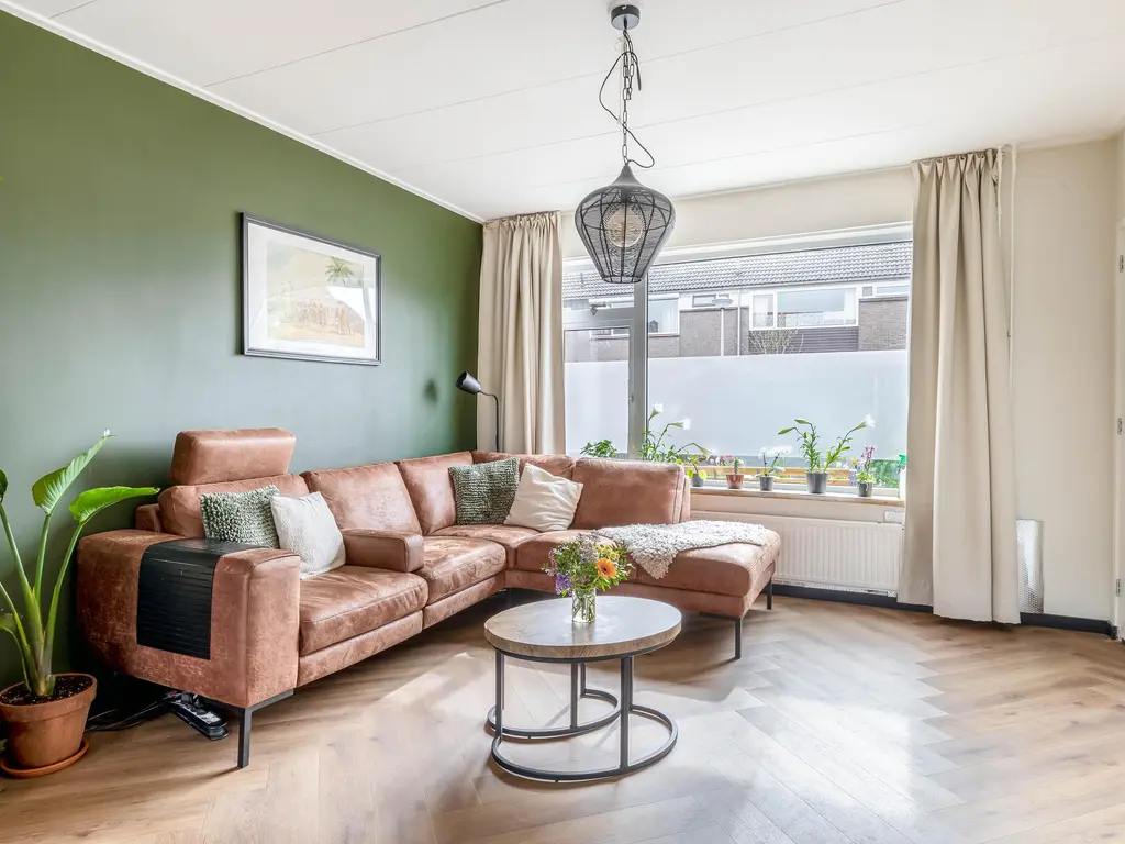 Roosenhoeklaan 25, HELLEVOETSLUIS