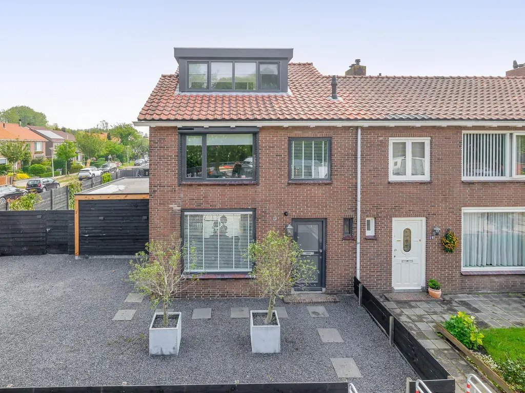 Marijkeplein 11, ROZENBURG