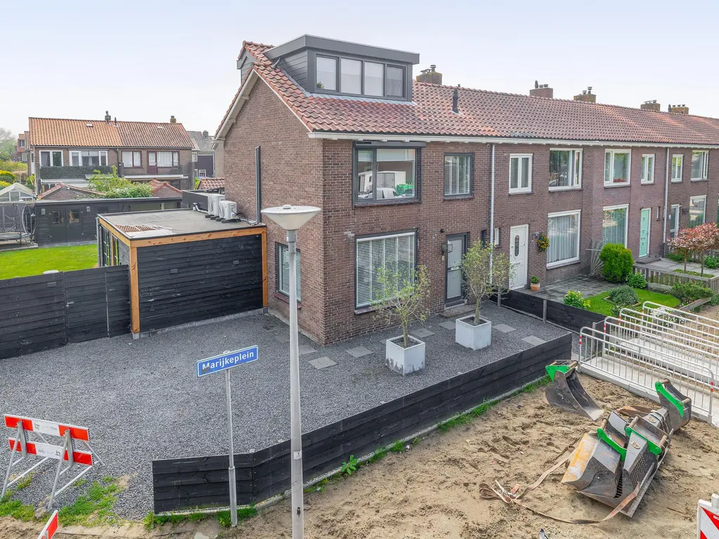 Marijkeplein 11, ROZENBURG