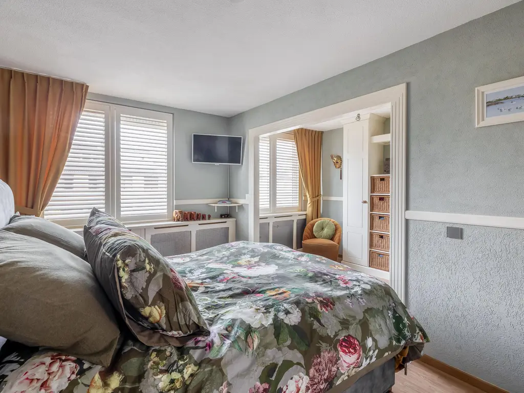 Krammer 102, BRIELLE
