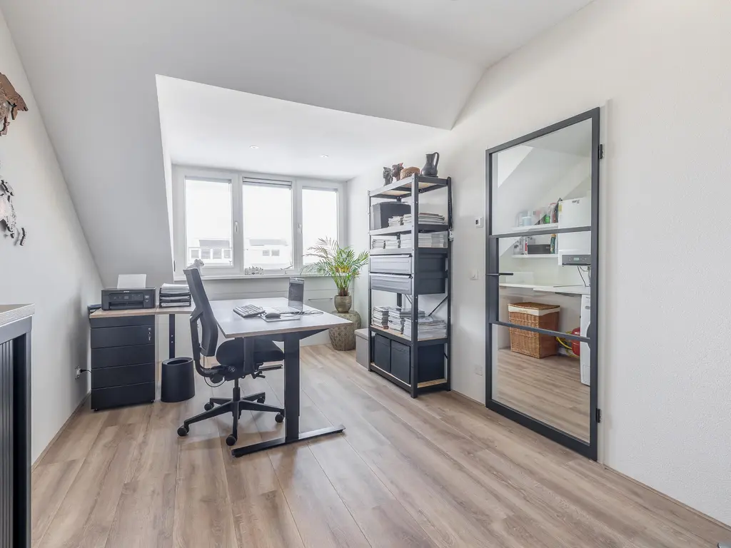 Krammer 102, BRIELLE