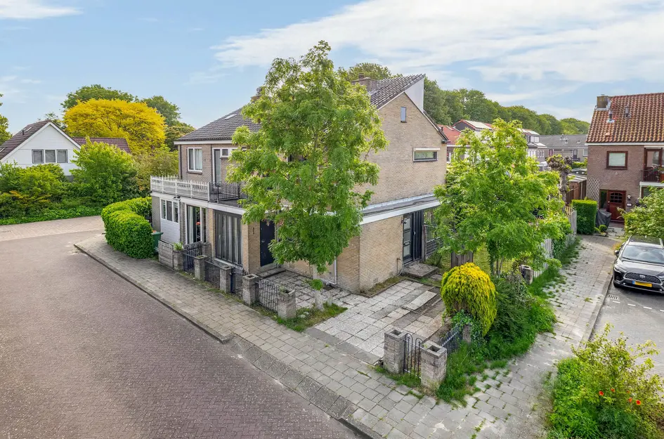 Alexander Verhuellstraat 125