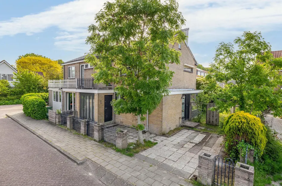 Alexander Verhuellstraat 125