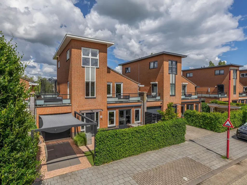 Bachlaan 14, OUD-BEIJERLAND