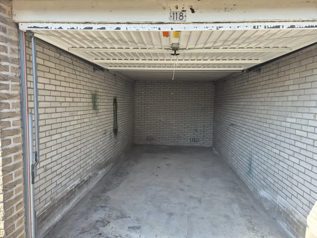 Bongweg 118 , HOOGVLIET ROTTERDAM
