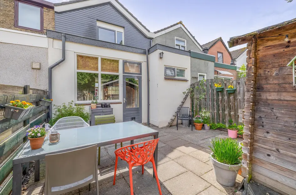 Oosterstraat 43