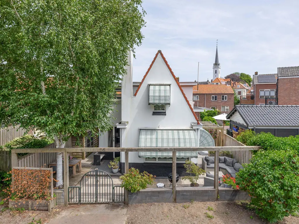 Asylplein 16, BRIELLE