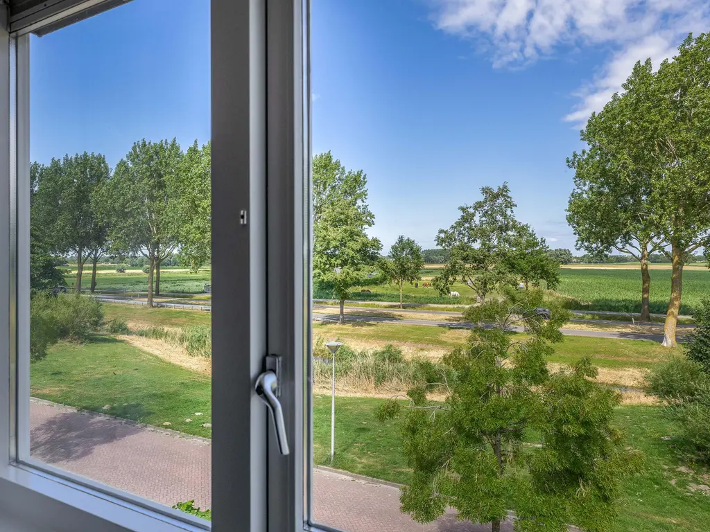 Middellantweide 7, HELLEVOETSLUIS