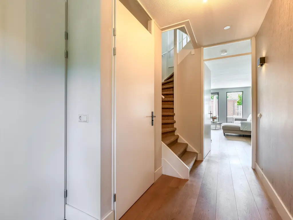 Moeder Teresalaan 29, HELLEVOETSLUIS