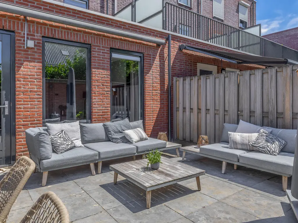 Moeder Teresalaan 29, HELLEVOETSLUIS