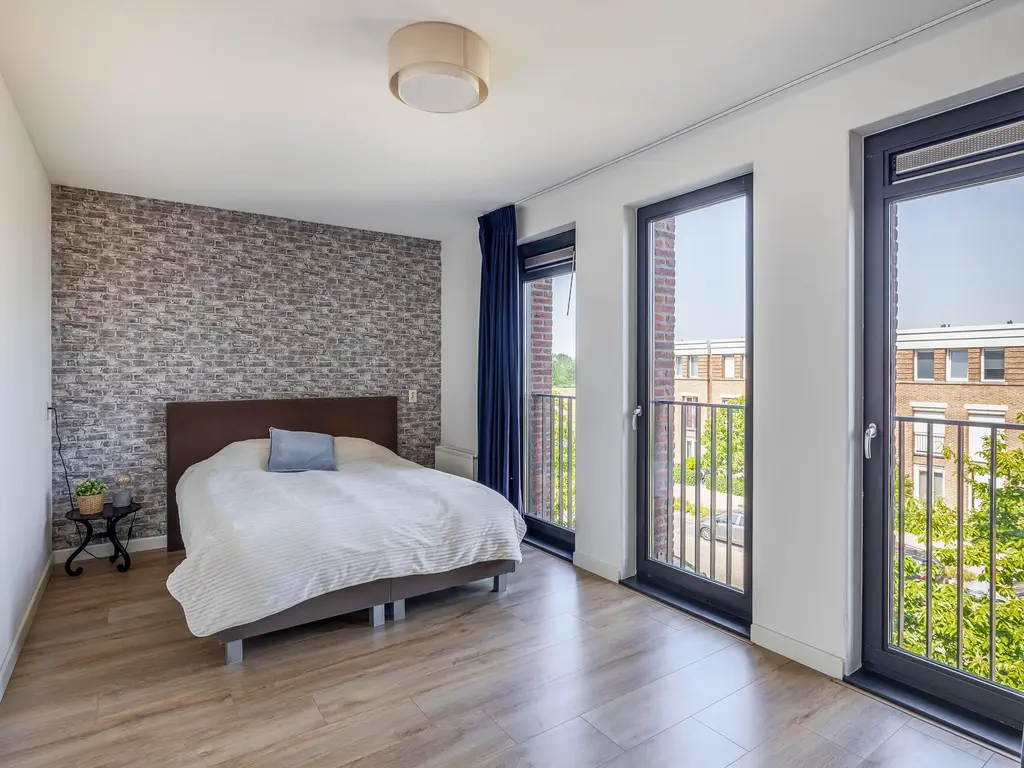 Moeder Teresalaan 29, HELLEVOETSLUIS
