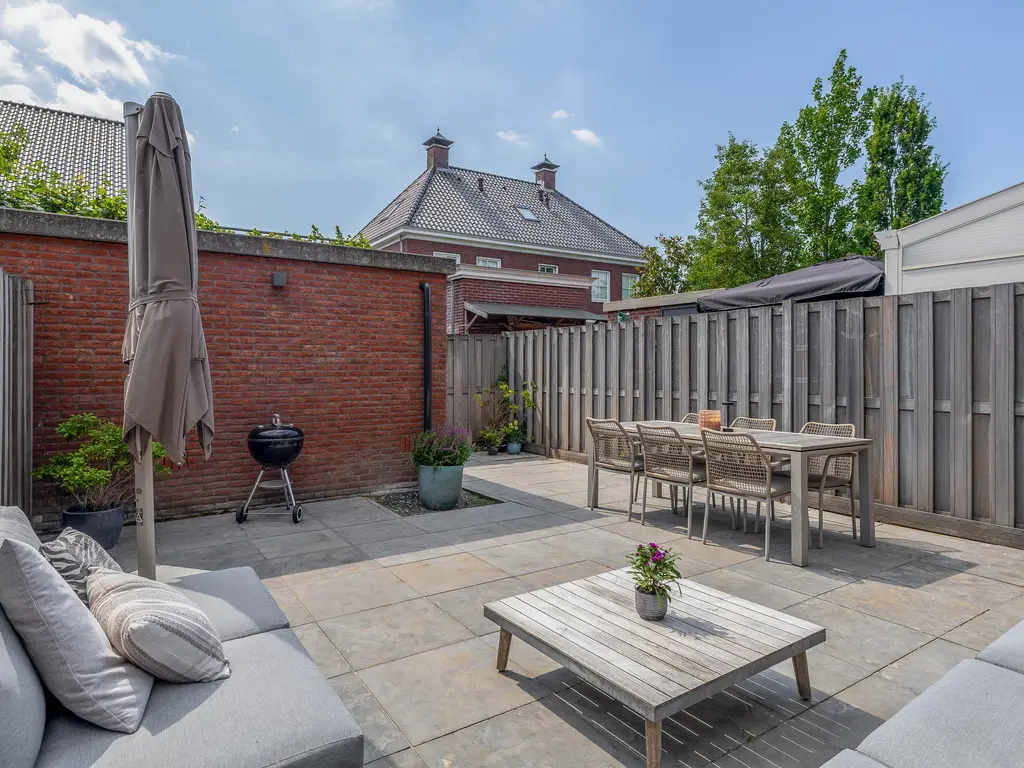 Moeder Teresalaan 29, HELLEVOETSLUIS