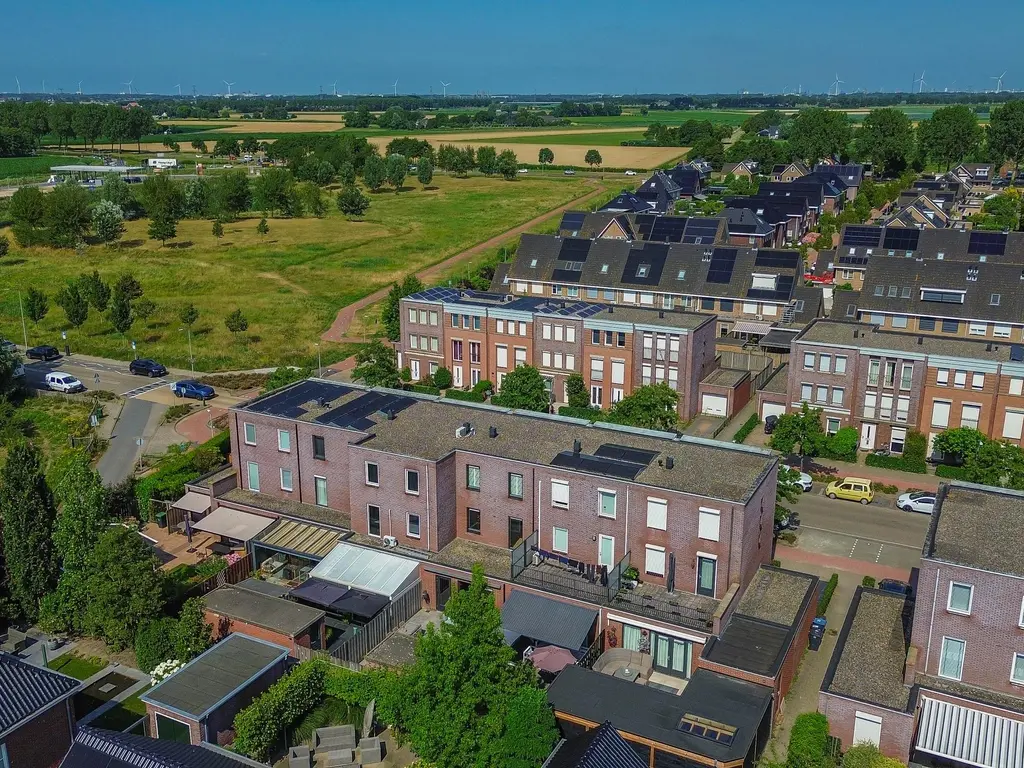 Moeder Teresalaan 29, HELLEVOETSLUIS