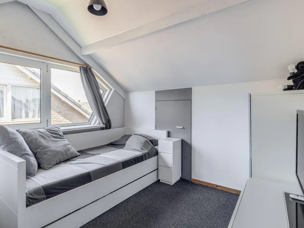 Hollemarestraat 28, ZWARTEWAAL