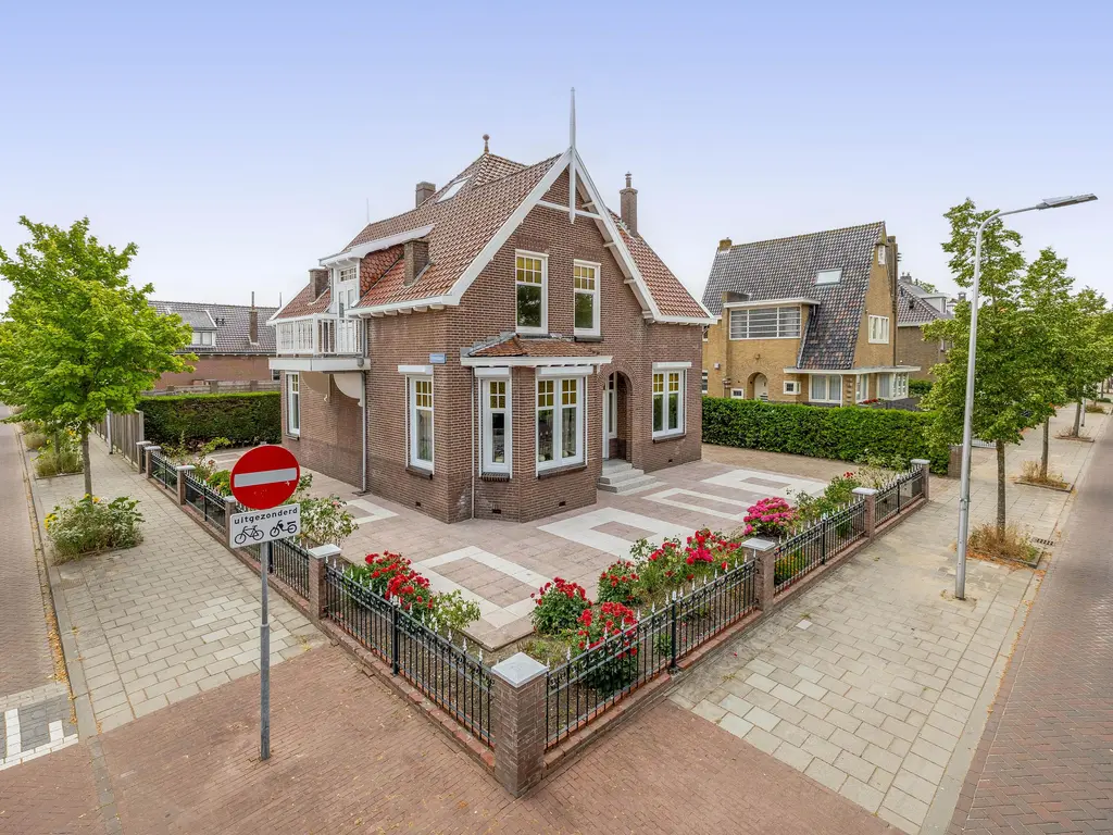 Hoflaan 47, MIDDELHARNIS