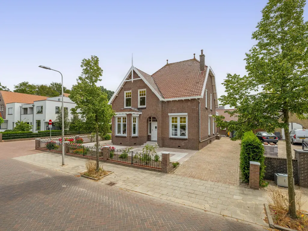 Hoflaan 47, MIDDELHARNIS