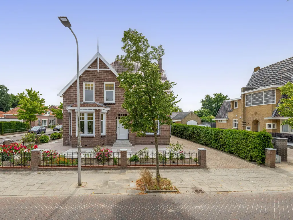 Hoflaan 47, MIDDELHARNIS