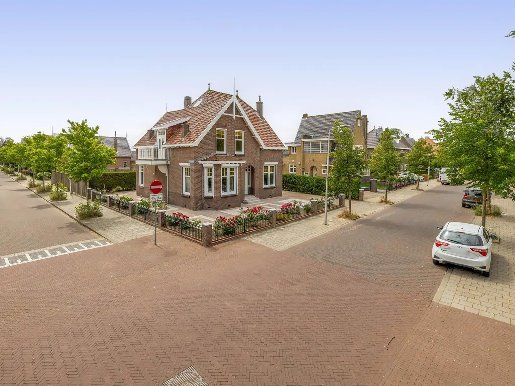 Hoflaan 47, MIDDELHARNIS