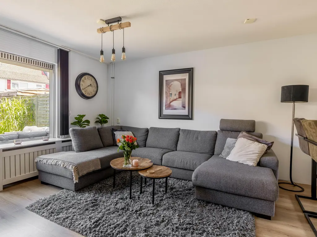 Mackaystraat 8, SPIJKENISSE