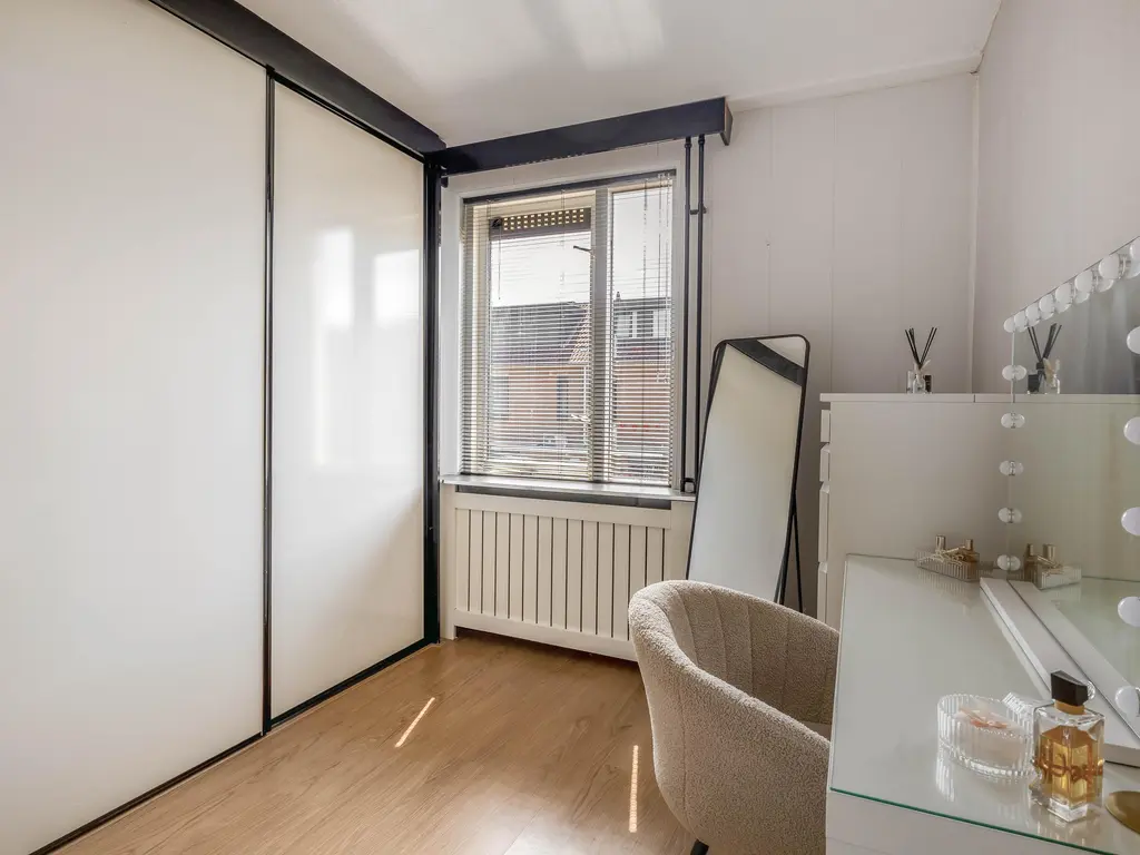 Mackaystraat 8, SPIJKENISSE