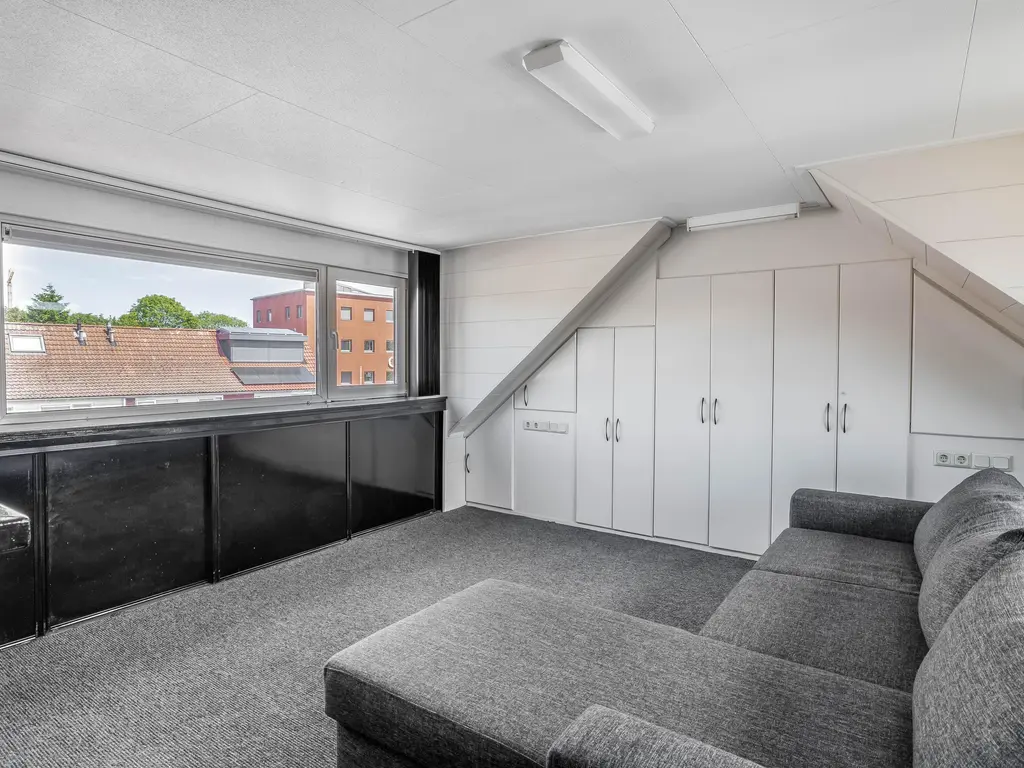 Mackaystraat 8, SPIJKENISSE