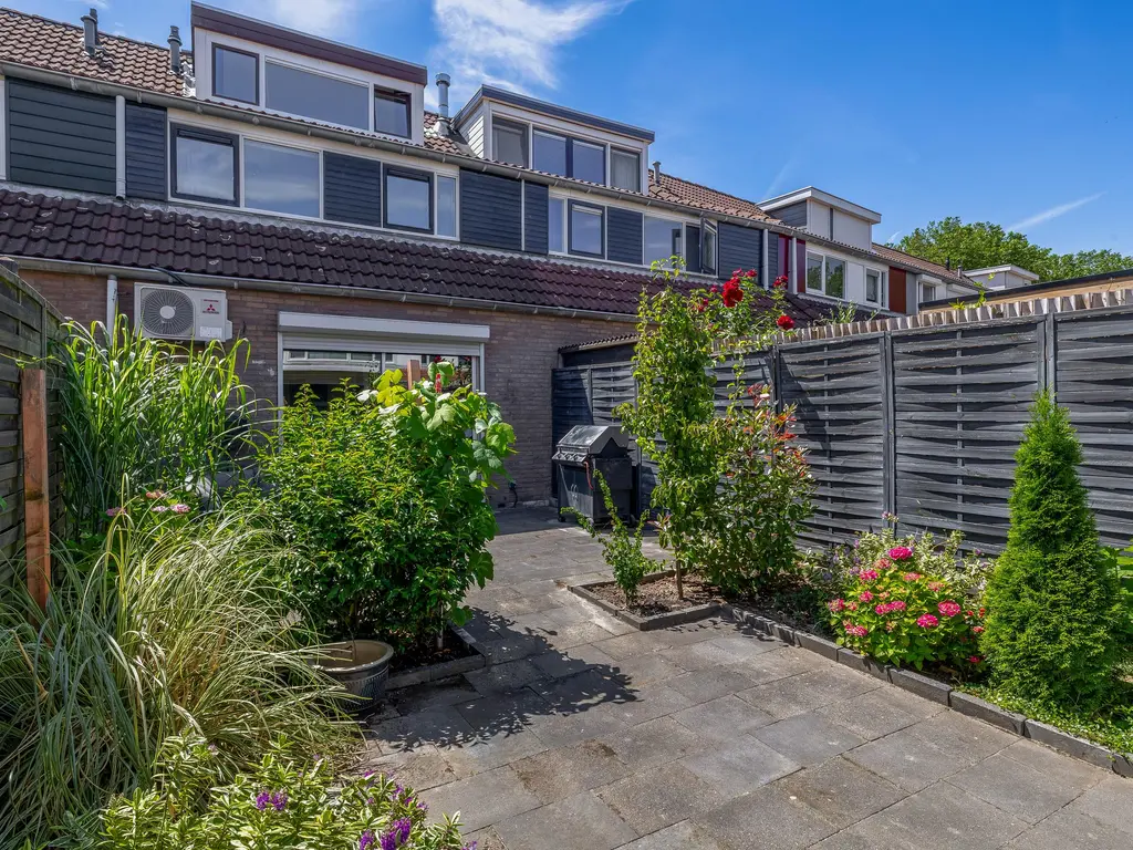 Mackaystraat 8, SPIJKENISSE